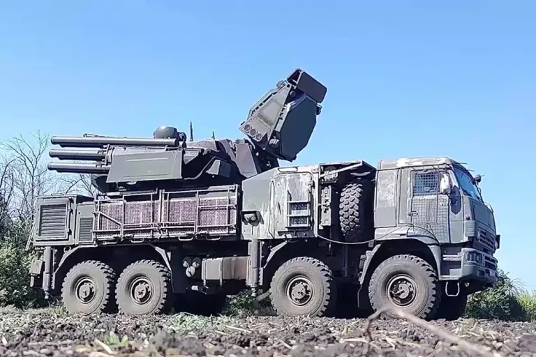 Над Татарстаном ночью сбили беспилотник, аэропорт Казани закрывали