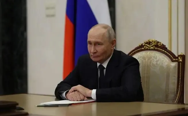 Путин поручил изменить условия семейной ипотеки для многодетных