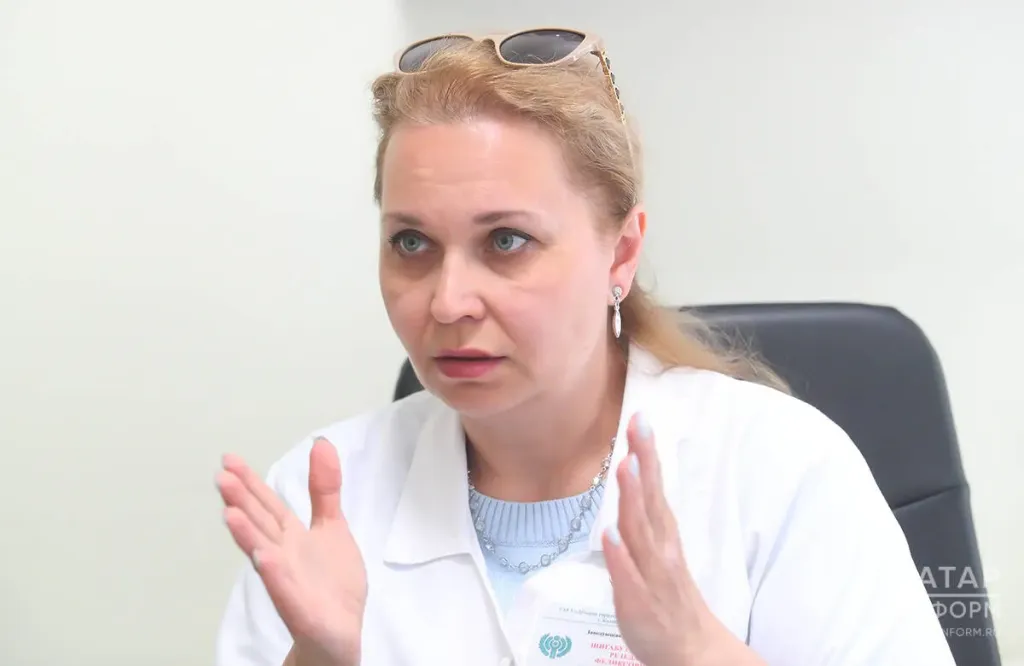 Невролог из Казани объяснила, почему детям обязательно носить шапку